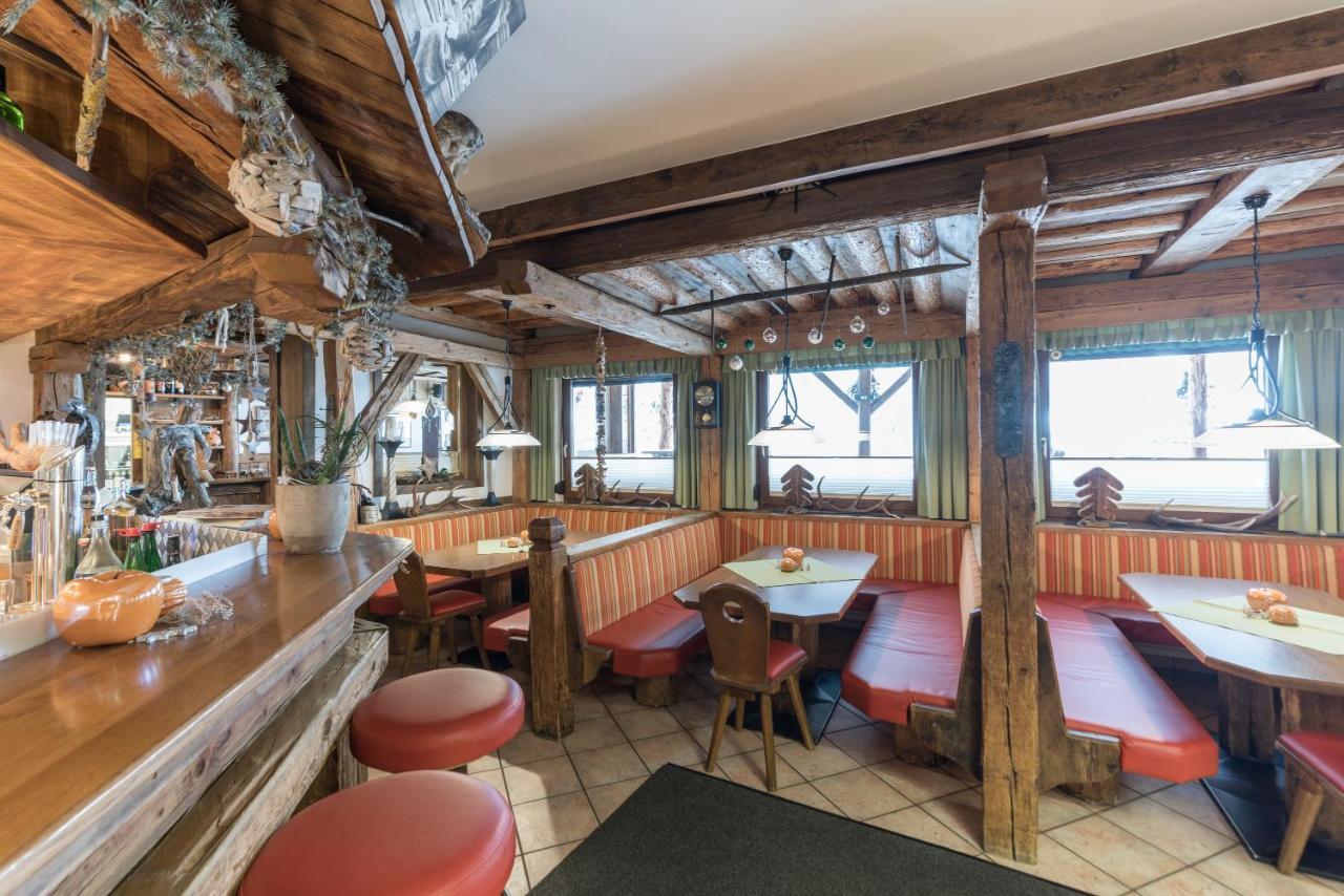 Ferienwohnungen Rustica Längenfeld Exterior foto