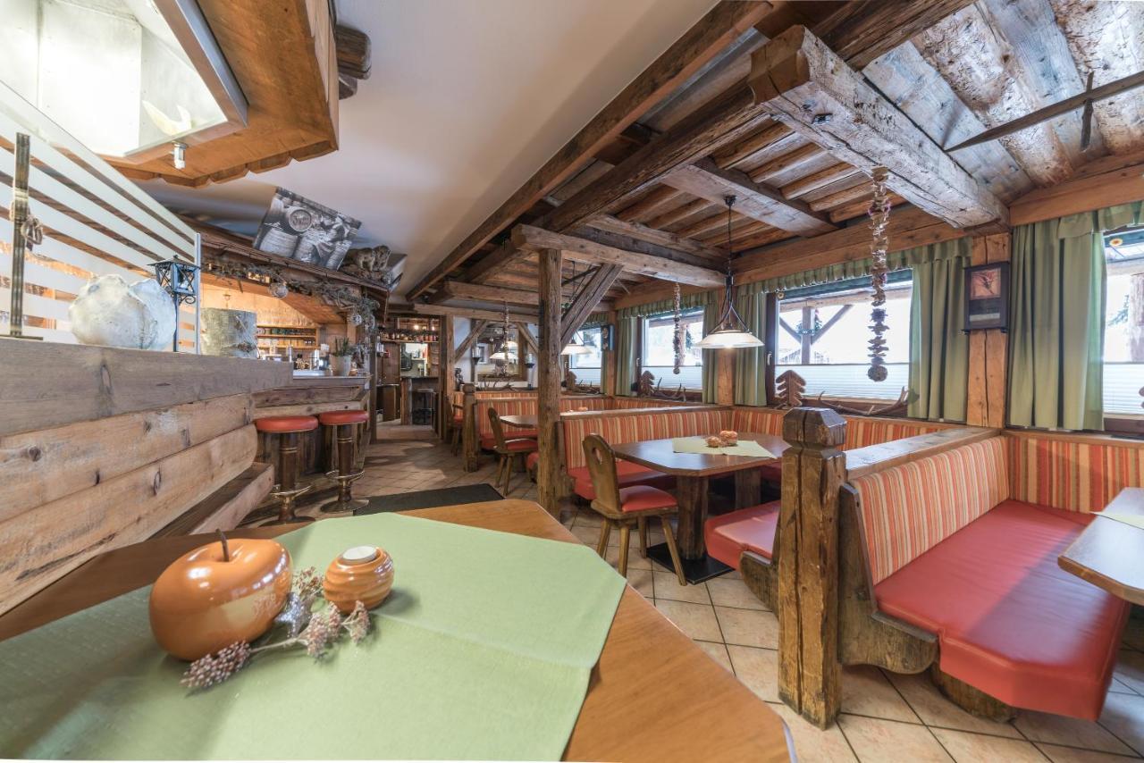Ferienwohnungen Rustica Längenfeld Exterior foto