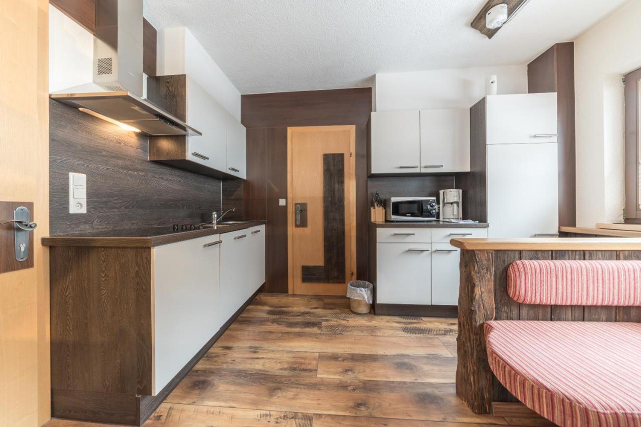 Ferienwohnungen Rustica Längenfeld Exterior foto