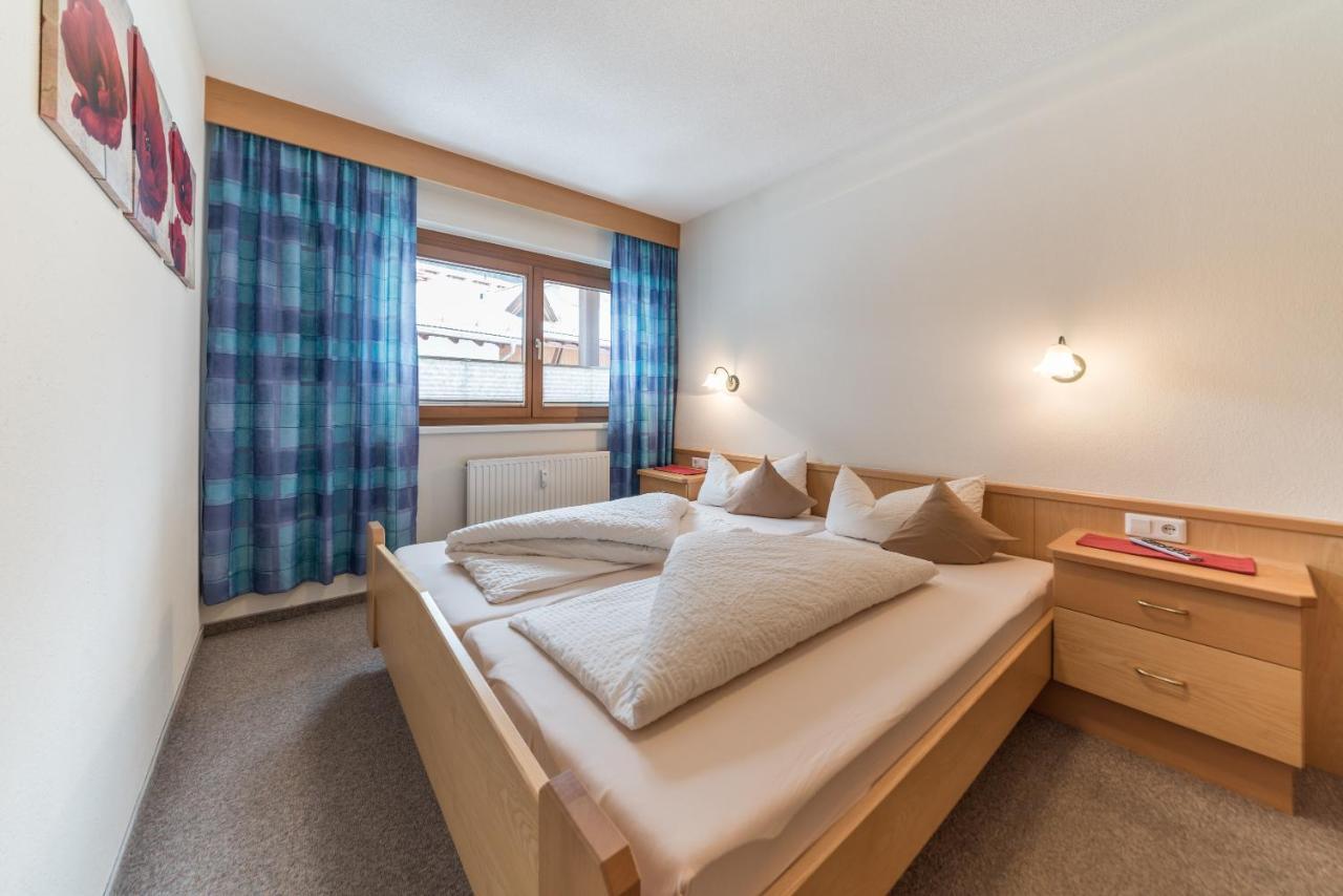 Ferienwohnungen Rustica Längenfeld Exterior foto
